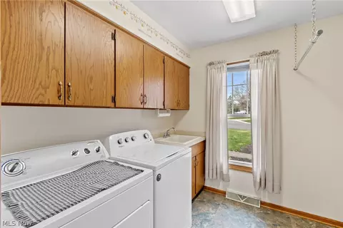 3440 Briton Cir NW, Canton, OH 44708 photo 17