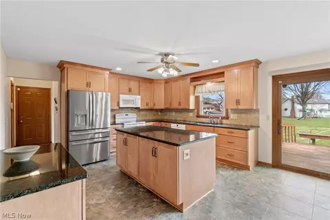 3440 Briton Cir NW, Canton, OH 44708 photo 7