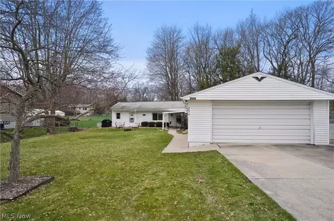 3474 Hiwood Ave, Stow, OH 44224