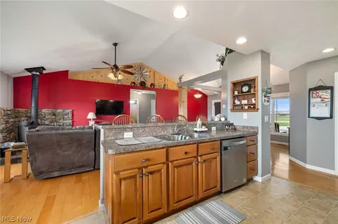 72 Township Road 581, Sullivan, OH 44880 photo 4