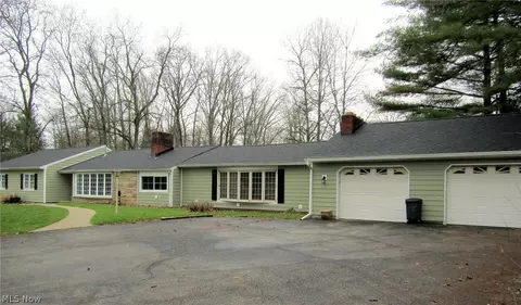 136 S Lipkey Rd, North Jackson, OH 44451