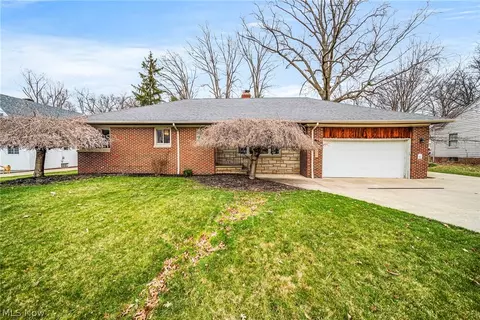 901 Lloyd Rd, Wickliffe, OH 44092