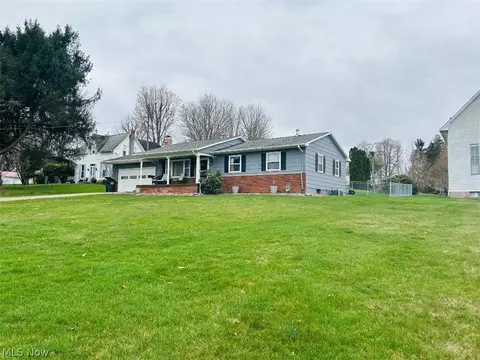 409 S Main St, Bethesda, OH 43719