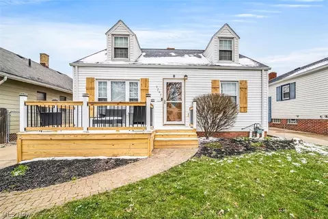 5263 W 49th St, Parma, OH 44134