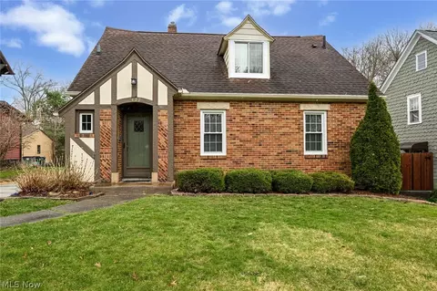 477 Letchworth Dr, Akron, OH 44303