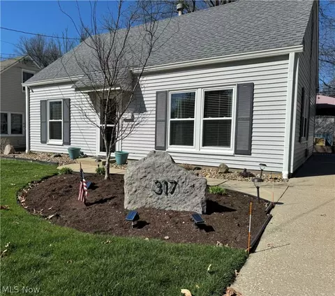 317 Morrison Ave, Cuyahoga Falls, OH 44221