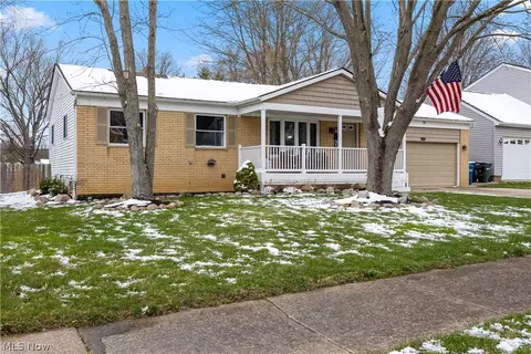 26948 Adele Ln, Olmsted Twp, OH 44138