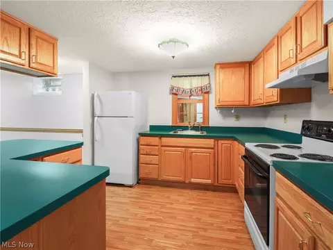 533 Hartford Dr, Elyria, OH 44035 photo 31