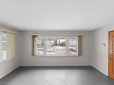533 Hartford Dr, Elyria, OH 44035 photo 21