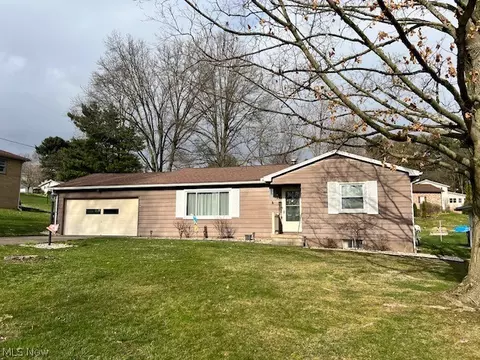 Exterior - 129 High St, Dover, OH 44622 photo 2 of 2