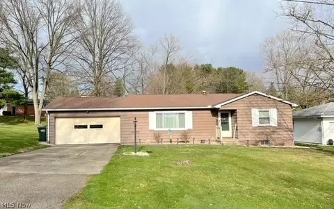 129 High St, Dover, OH 44622