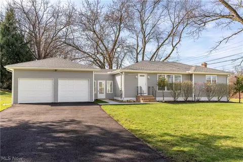 26710 Emery Rd, Warrensville Heights, OH 44128