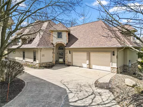 11190 Caddie Ln, Concord, OH 44077