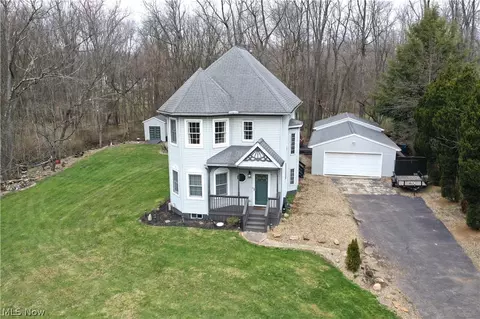 2961 Farmdale Rd, Akron, OH 44312