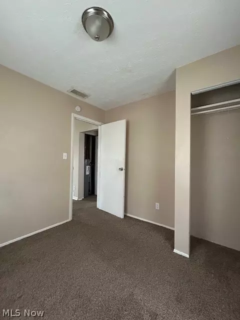 821 Eugene St, Akron, OH 44306 photo 12