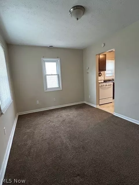 821 Eugene St, Akron, OH 44306 photo 7