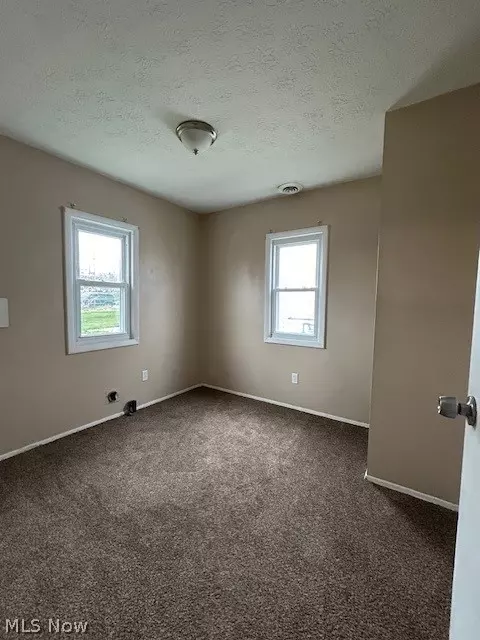 821 Eugene St, Akron, OH 44306 photo 13