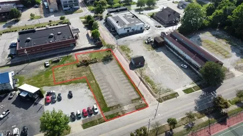 4 Th And Church St, Marietta, OH 45750