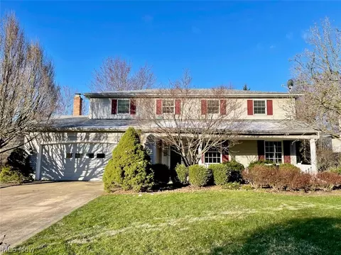 17107 Partridge Dr, Strongsville, OH 44136