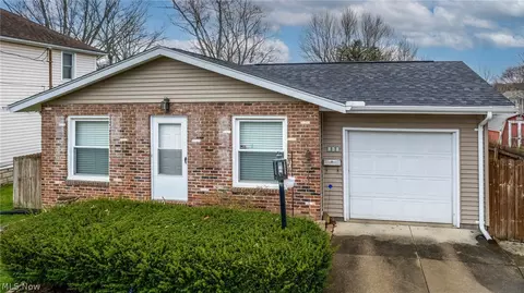151 N Scranton St, Ravenna, OH 44266
