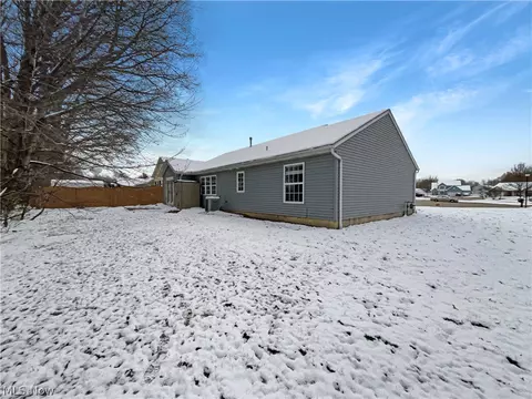 231 Rauscher Ct, Elyria, OH 44035 photo 16
