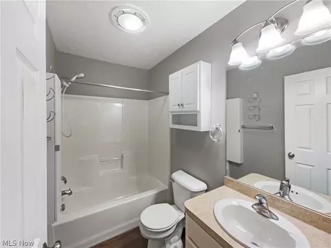 231 Rauscher Ct, Elyria, OH 44035 photo 14