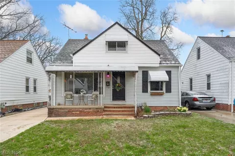 29045 Forestgrove Rd, Willowick, OH 44095