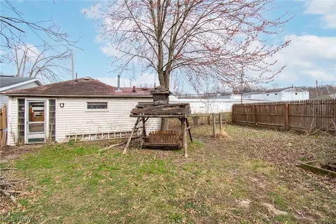 Exterior - 335 E Ohio Ave, Sebring, OH 44672 photo 7 of 7