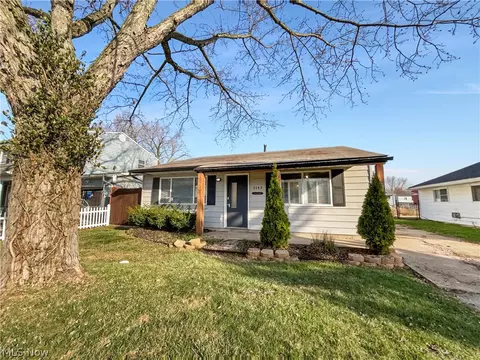 2143 Hancock St, Lorain, OH 44052
