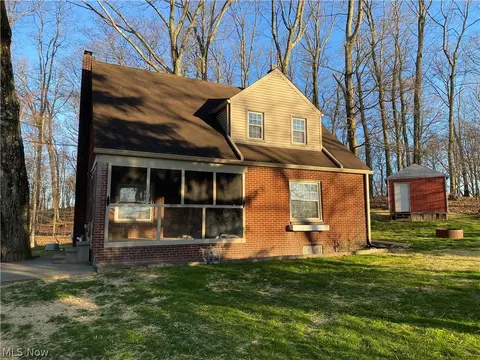 5880 Boy Scout Rd NE, Dover, OH 44622