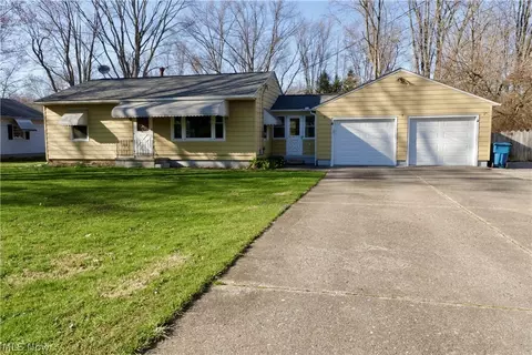 36254 Westwood Dr, North Ridgeville, OH 44039
