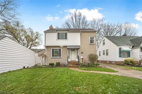 4015 W 163rd St, Cleveland, OH 44135