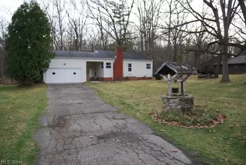 6090 E Wallings Rd, Broadview Heights, OH 44147