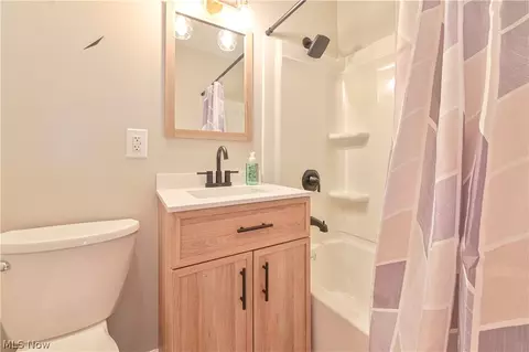 Bath - 229 Maplelawn Dr, Berea, OH 44017 photo 2 of 2