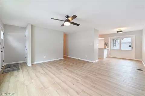 Entry Way - 229 Maplelawn Dr, Berea, OH 44017 photo 1 of 2