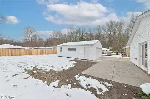 Exterior - 229 Maplelawn Dr, Berea, OH 44017 photo 2 of 2