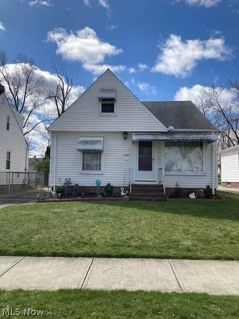 7905 Fernhill Ave, Parma, OH 44129