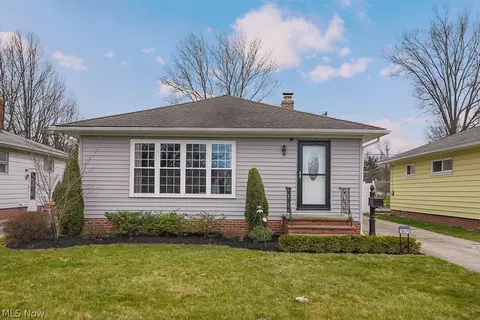 28670 Forest Rd, Willowick, OH 44095