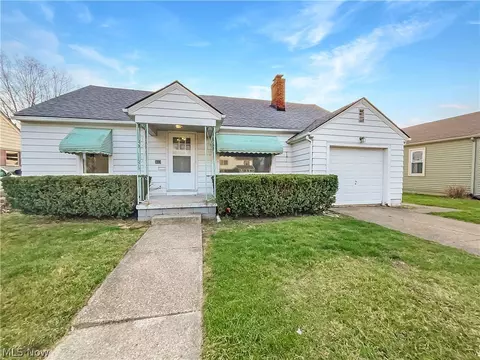 313 Missouri Ave, Lorain, OH 44052