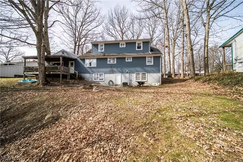 Exterior - 4444 Diane Dr, Ashtabula, OH 44004 photo 5 of 9