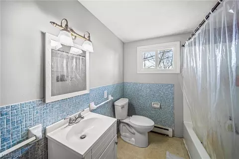 Bath - 4444 Diane Dr, Ashtabula, OH 44004 photo 2 of 2