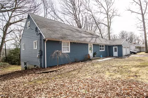 Exterior - 4444 Diane Dr, Ashtabula, OH 44004 photo 2 of 9