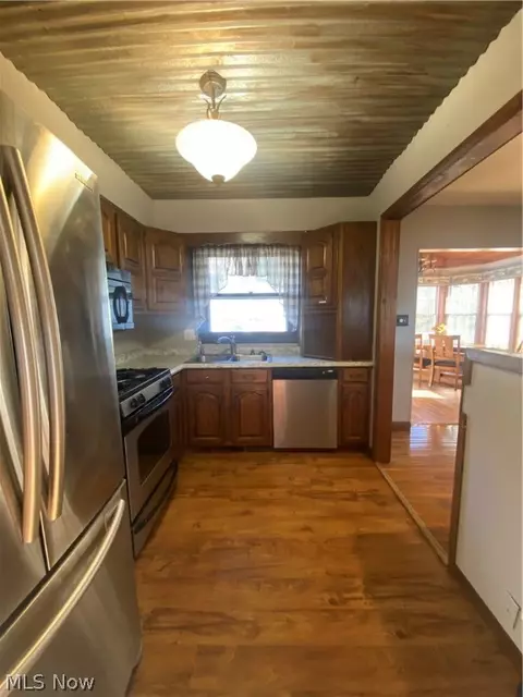 Kitchen - 620 Ruby St, Belmont, WV 26134 photo 2 of 2