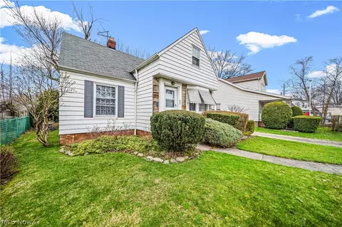 830 E 239th St, Euclid, OH 44123 photo 2