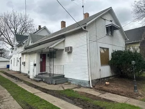 3670 E 57 St, Cleveland, OH 44105