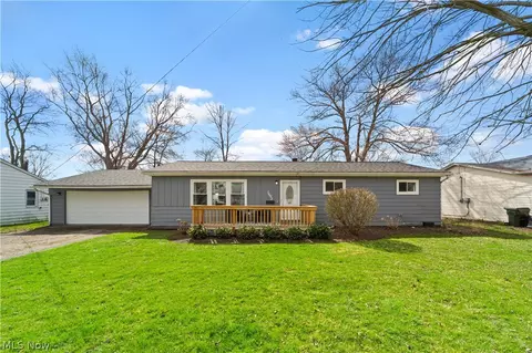 7692 Southland Dr, Mentor On The Lake, OH 44060