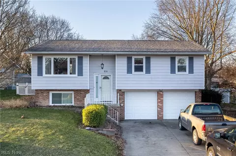 851 West St, Wadsworth, OH 44281