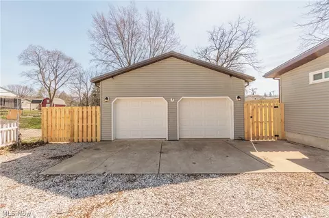 Exterior - 6 Pine St, Norwalk, OH 44857 photo 8 of 12