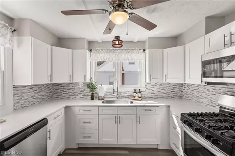 Kitchen - 215 Maple St, South Amherst, OH 44001 photo 6 of 8
