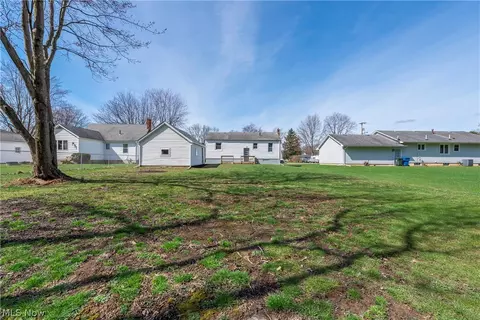 Exterior - 215 Maple St, South Amherst, OH 44001 photo 11 of 13